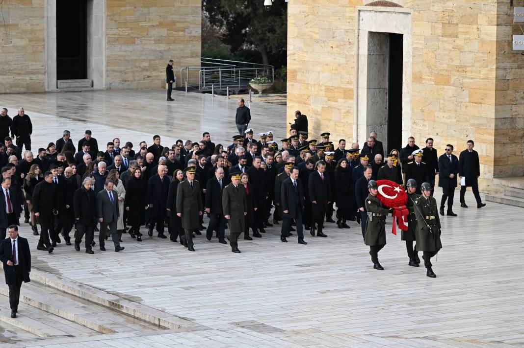 İkinci Cumhurbaşkanı İsmet İnönü 51. ölüm yılında Anıtkabir’de mezarı başında anıldı 1